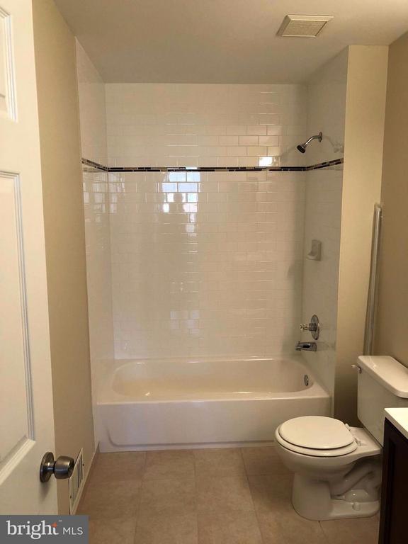 Building Photo - 12 Morrissey Stone Ct