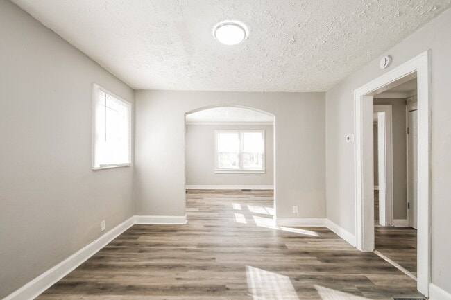 Building Photo - 3002 McKinley St