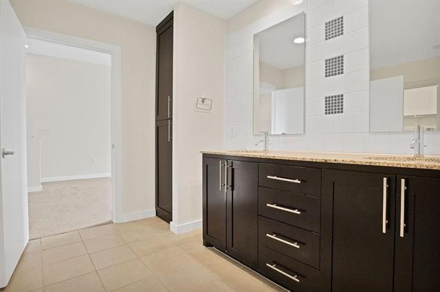 Building Photo - 2608 Museum Way