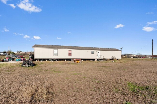 Building Photo - 16629 Manda Carlson Rd