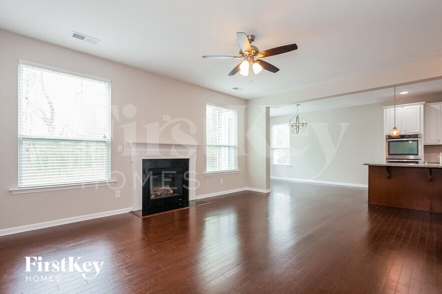 Building Photo - 3174 Helmsley Ct