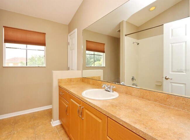 Building Photo - 13714 Artesa Bell Dr