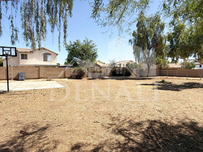 Building Photo - 1274 W Sparrow Ct
