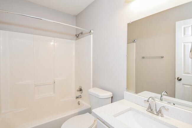 Building Photo - 2715 Tradd Ct