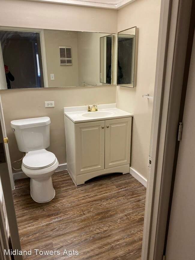 Building Photo - 2800 W Illinois Ave