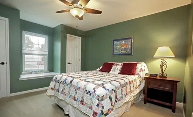 Building Photo - 4701 Shenandoah Dr