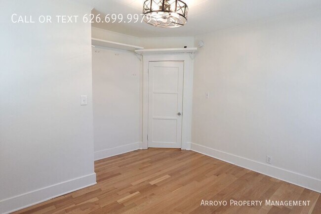 Building Photo - 6307 Aldama St