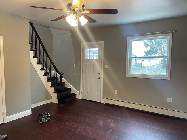 Front Door - 202 Jefferson St