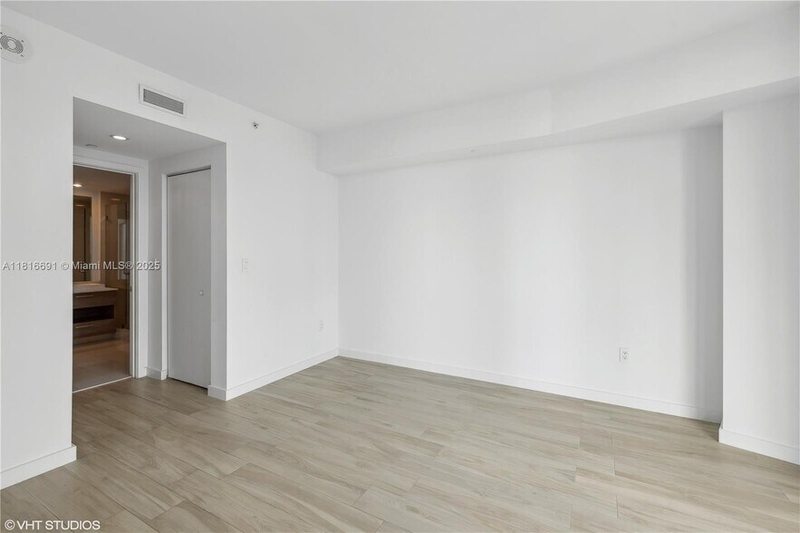 Building Photo - 1300 S Miami Ave