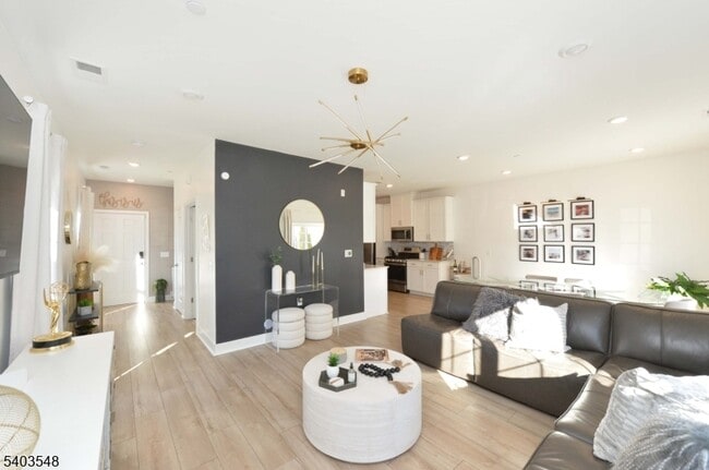 Building Photo - 92 Harvest Wy