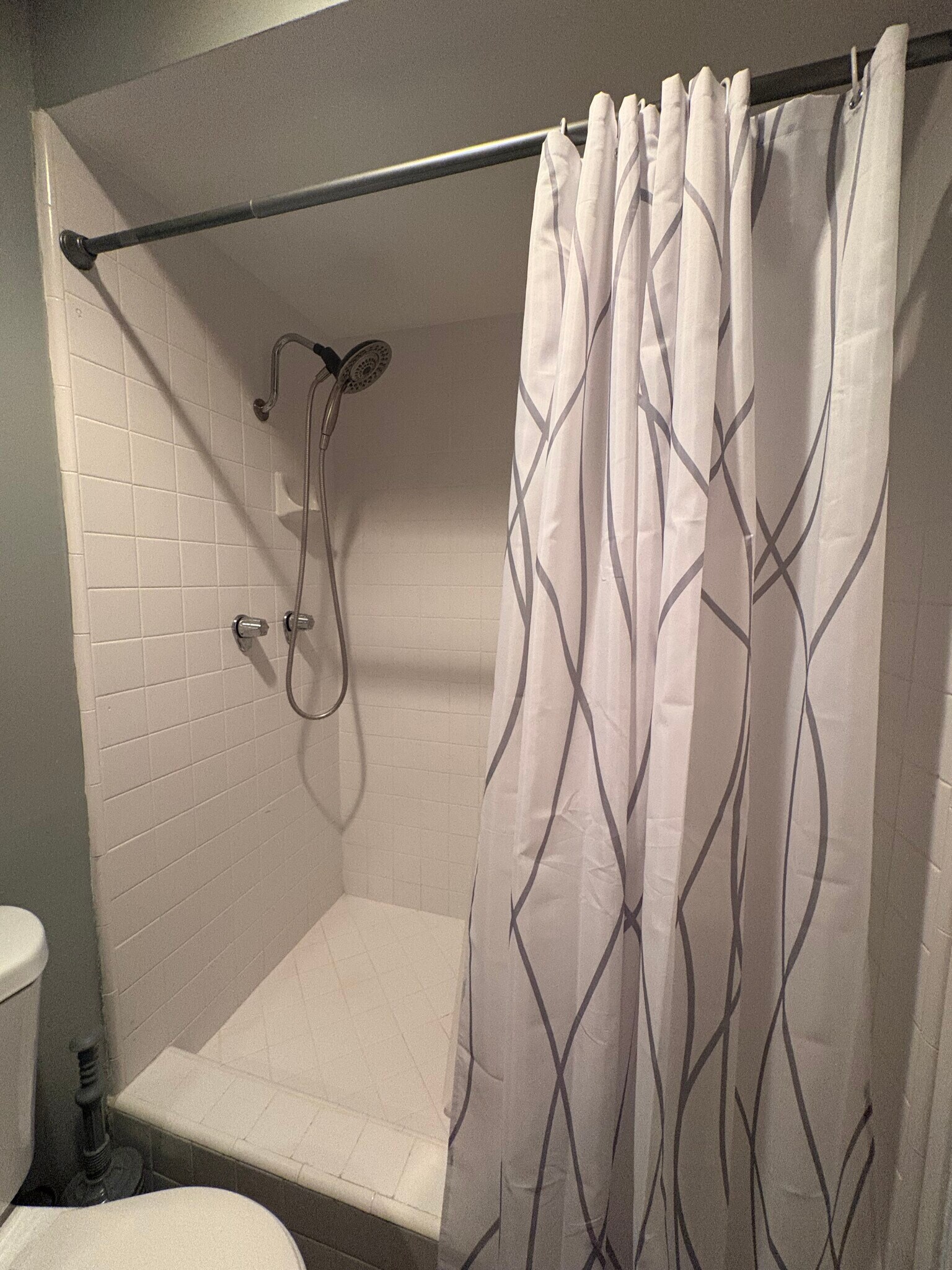 Building Photo - 6505 Green Valley Cir