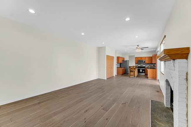 Building Photo - 1998 Conway Ln