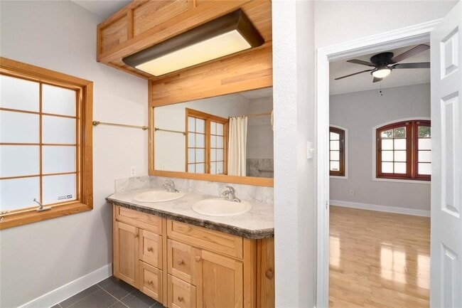 Building Photo - 6303 Lugary Dr