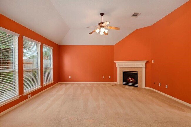 Building Photo - 11618 Columbia Pines Ln