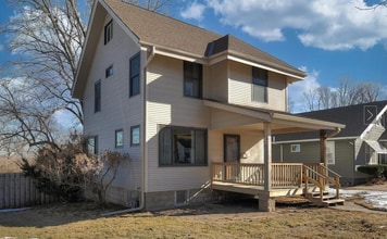 Building Photo - 923 N 49th St