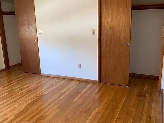 Closets - 9211 Woodlawn Ave N