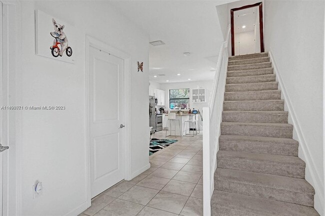 Building Photo - 360 NE 208th Terrace
