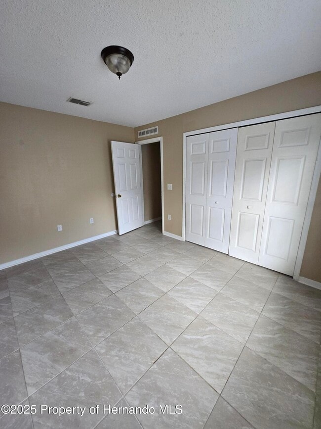 Building Photo - 2072 Haulover Ave