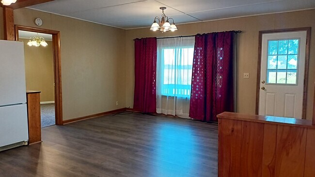 Building Photo - 7840 Tuttle Rd