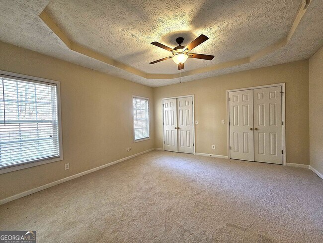 Building Photo - 303 Apache Dr