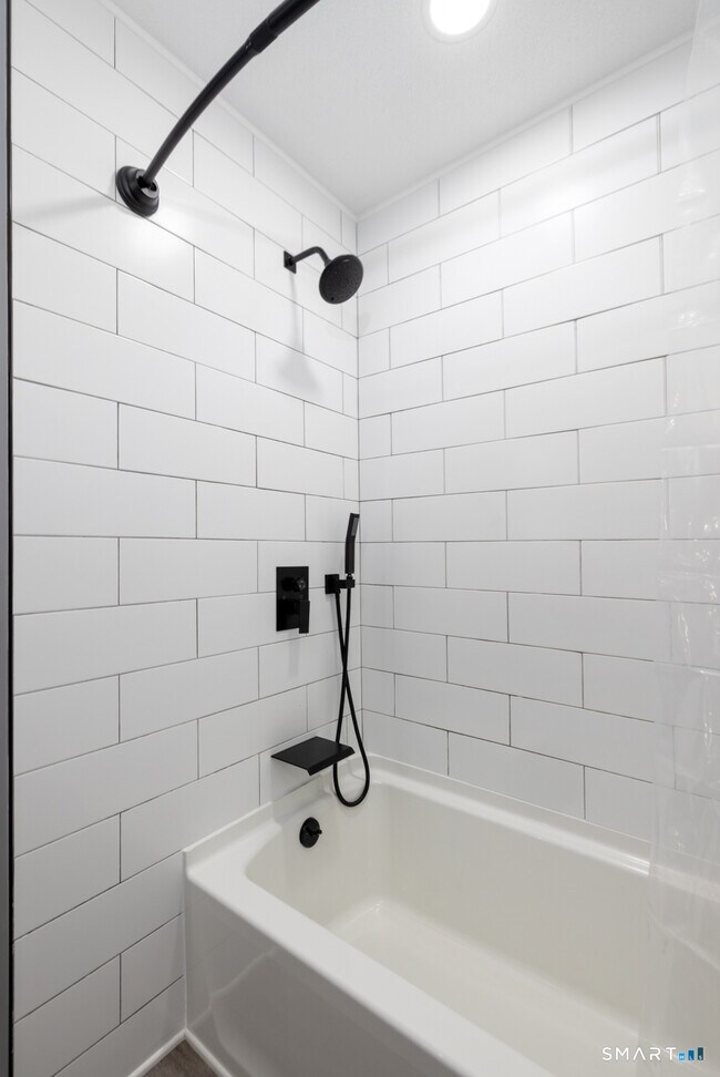 Building Photo - 41 Mallard Cove Rd