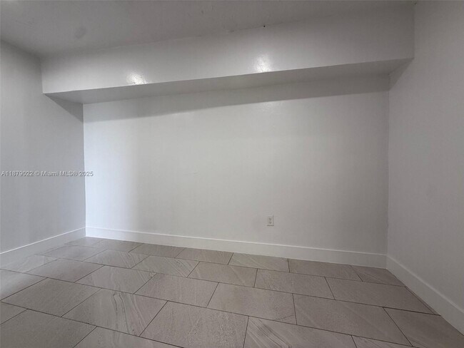 Building Photo - 600 NW 116th Terrace
