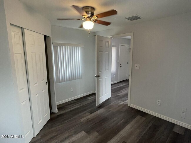 Building Photo - 737 S 2nd St