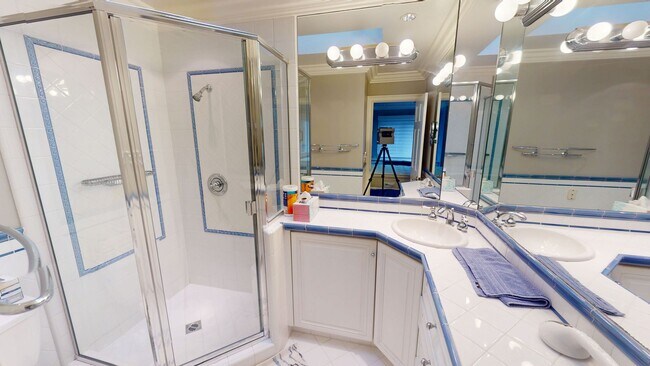 Building Photo - Unfurnished - Custom Built Home | Short-Term Lease