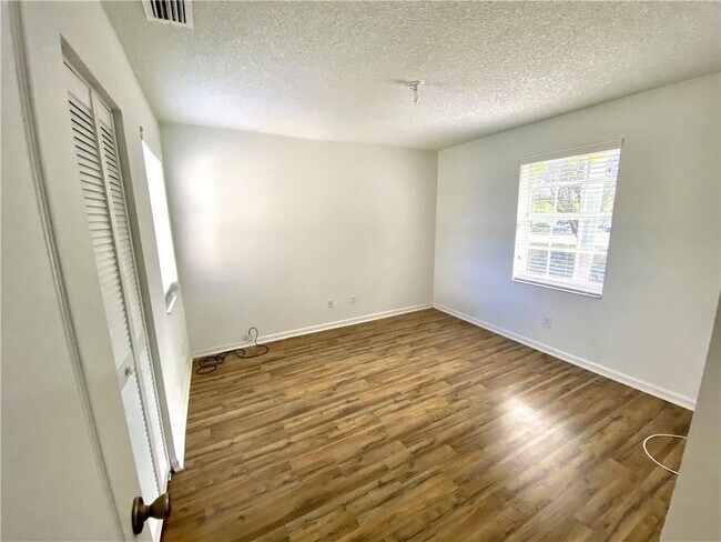 Building Photo - 11135 NW 46th Dr