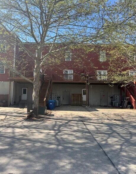 Building Photo - 3245 Domain St