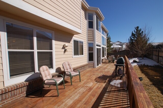 Building Photo - 10245 Carriage Club Dr