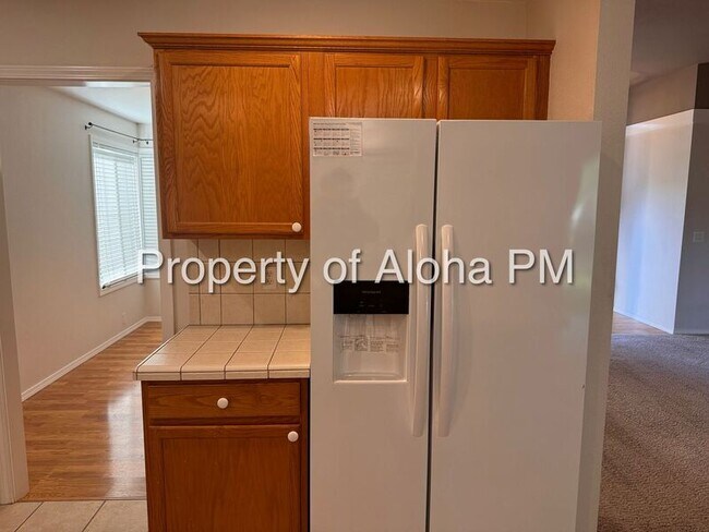 Building Photo - 3048 W Kendrick St