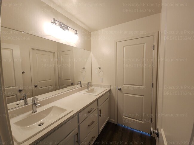 Building Photo - 8921 Kemi St