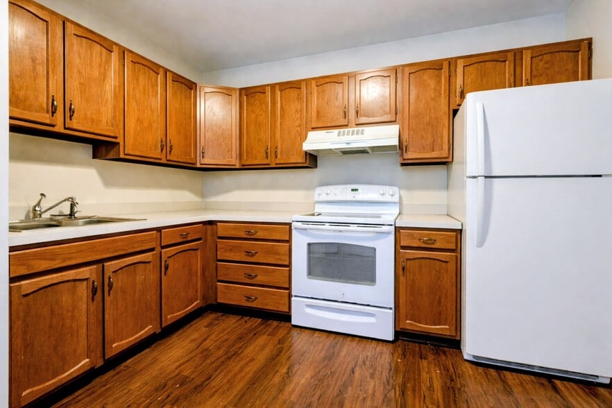 Building Photo - 1295 Creek Rd