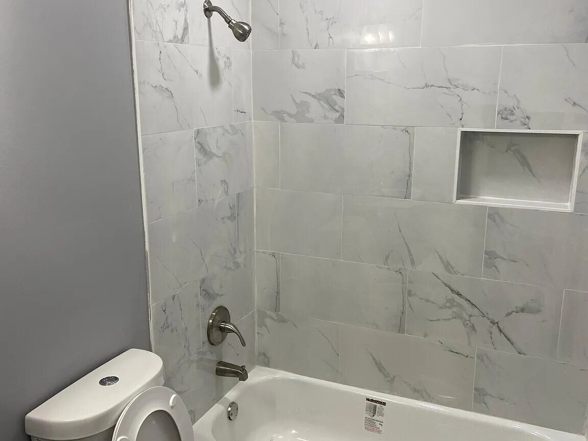 Building Photo - 803 Druid Park Lake Dr