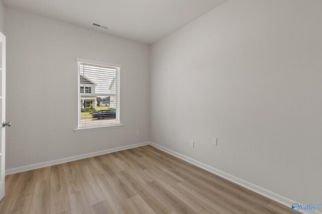 Building Photo - 7202 Fox Gln Cir SE