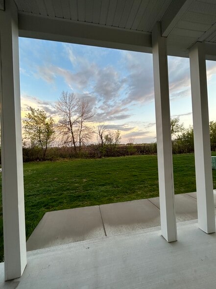 Building Photo - 3053 Bluestem Trl