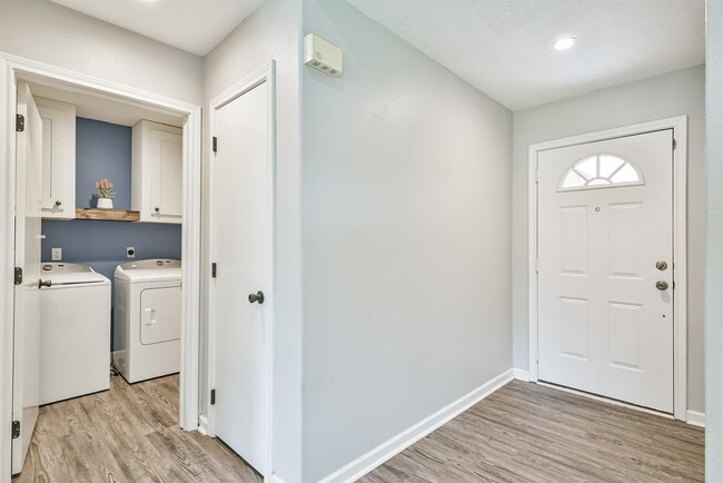 Building Photo - 5703 Alpine Heights Dr