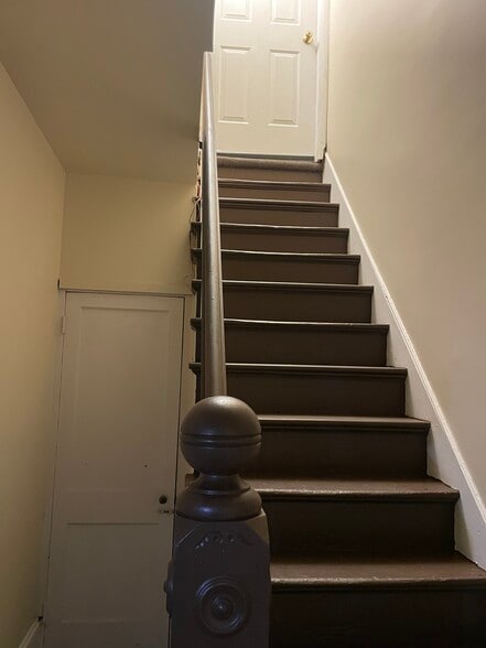 Building Photo - 1558 Scott St