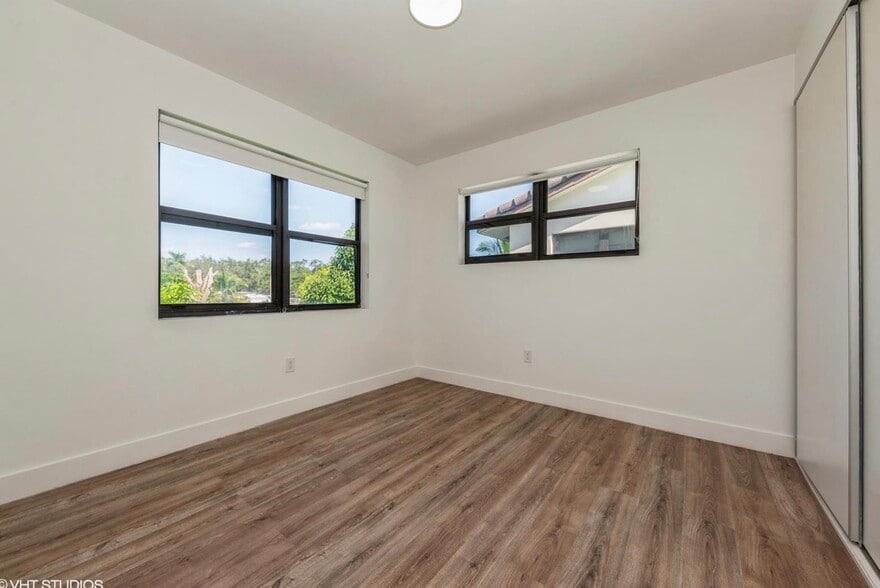 Building Photo - 6151 SW 36th Ct