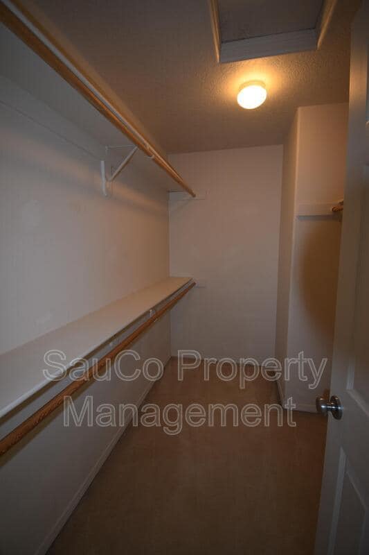 Building Photo - 20789 SW Murphy Ln