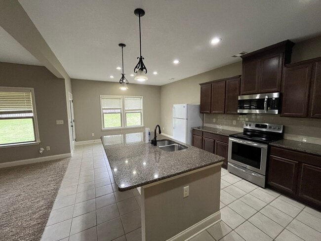 Building Photo - Located in Wrenwood Subdivision!!