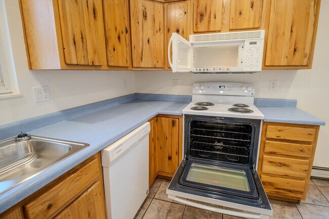 Building Photo - 609 Cobblestone Ct