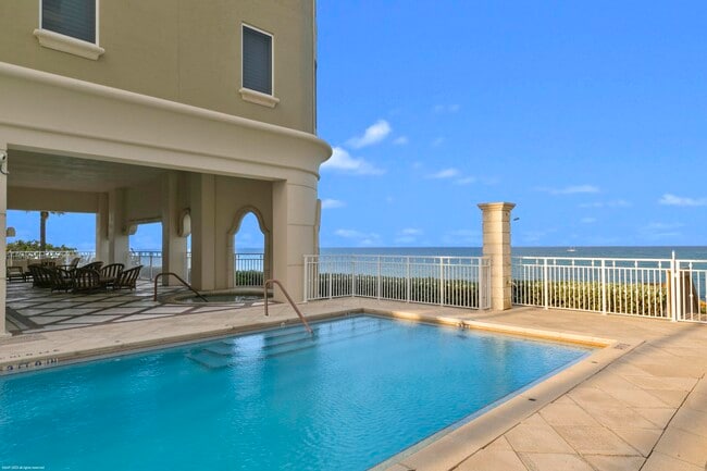 Building Photo - 5310 N Ocean Dr