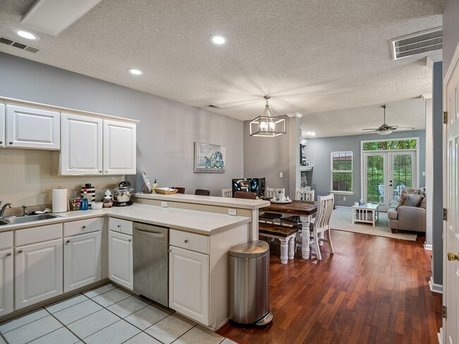Building Photo - 5015 Mint Hill Ct