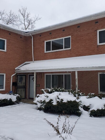 Building Photo - 23755 Banbury Cir
