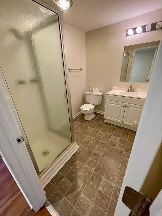 Building Photo - 4917 Artcrest Dr