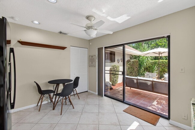 Building Photo - 7745 Stanway Pl