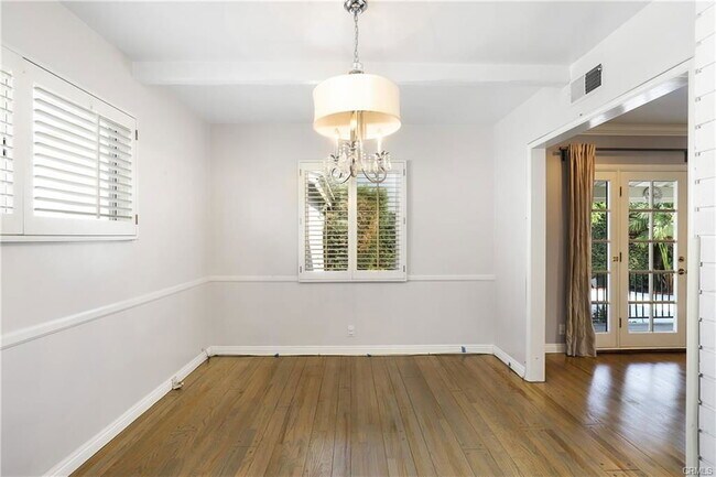 Building Photo - 5650 Heleo Ave