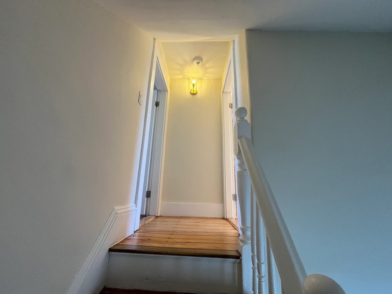 Building Photo - 29 Watts St